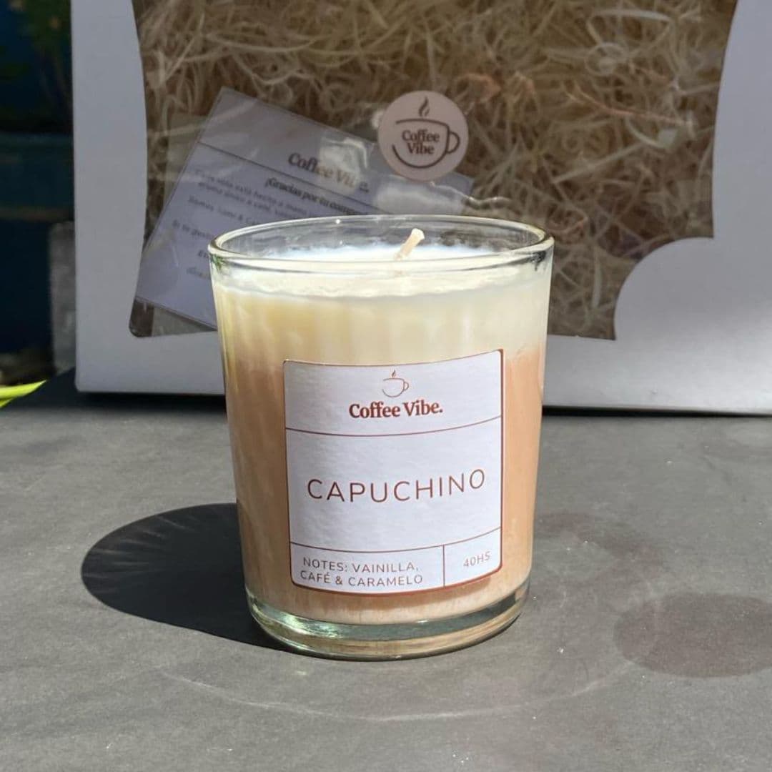 Una vela que combina el aroma suave del café con notas dulces y cremosas